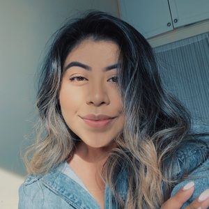 Meet your Posher, Keyla